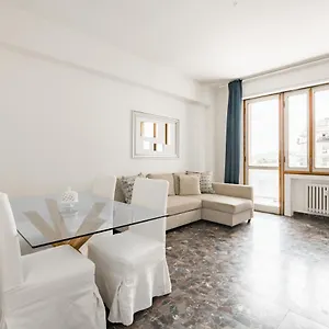 San Jacopino Roomy Flat With Balconies Apartamento